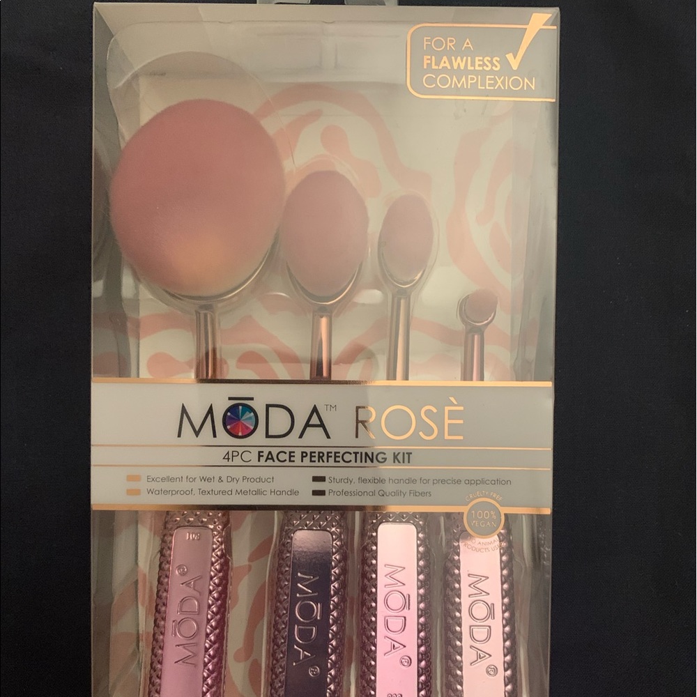 MODA Face Brush Set